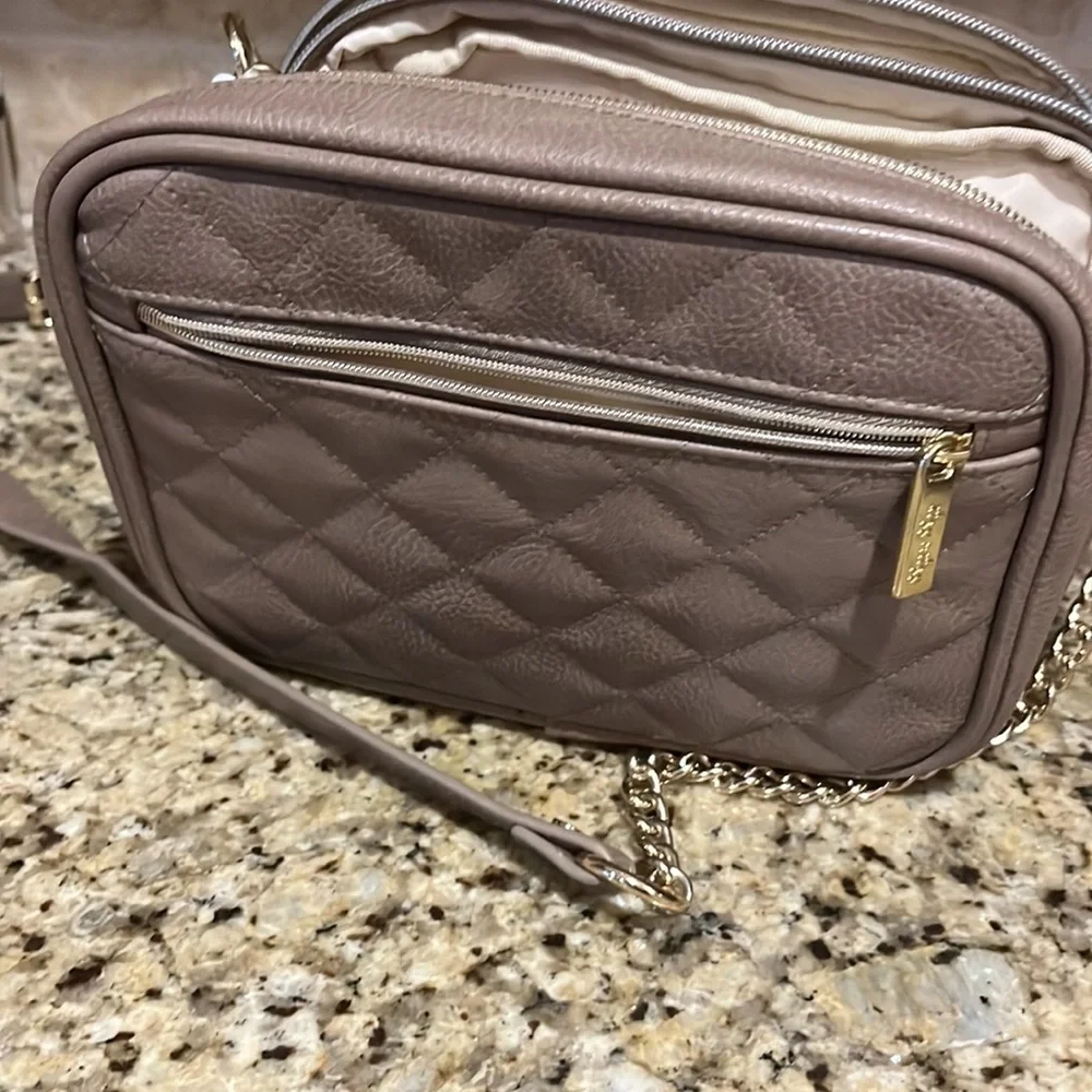 Itzy Ritzy Quilted Crossbody Baby Bag in Taupe